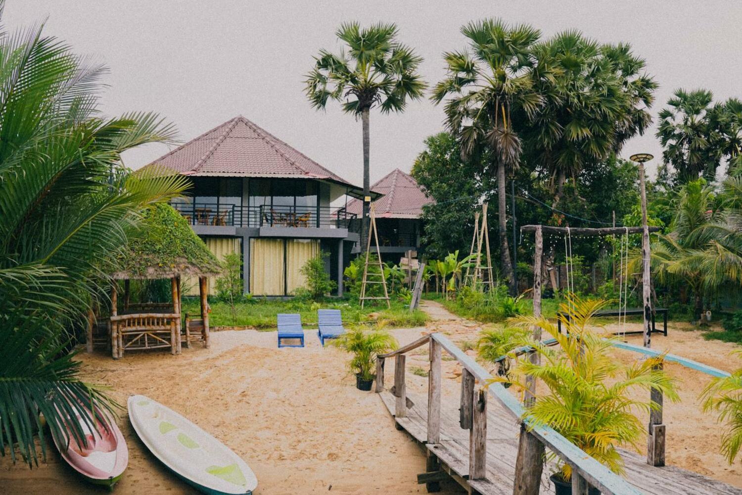 Funky Moon, Kampot