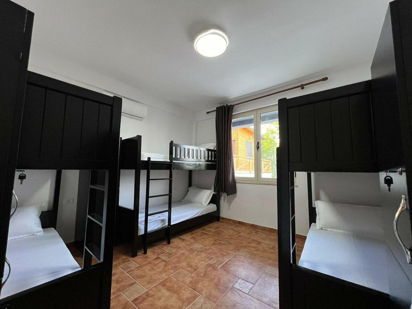 Hostel Havenwood, Berat