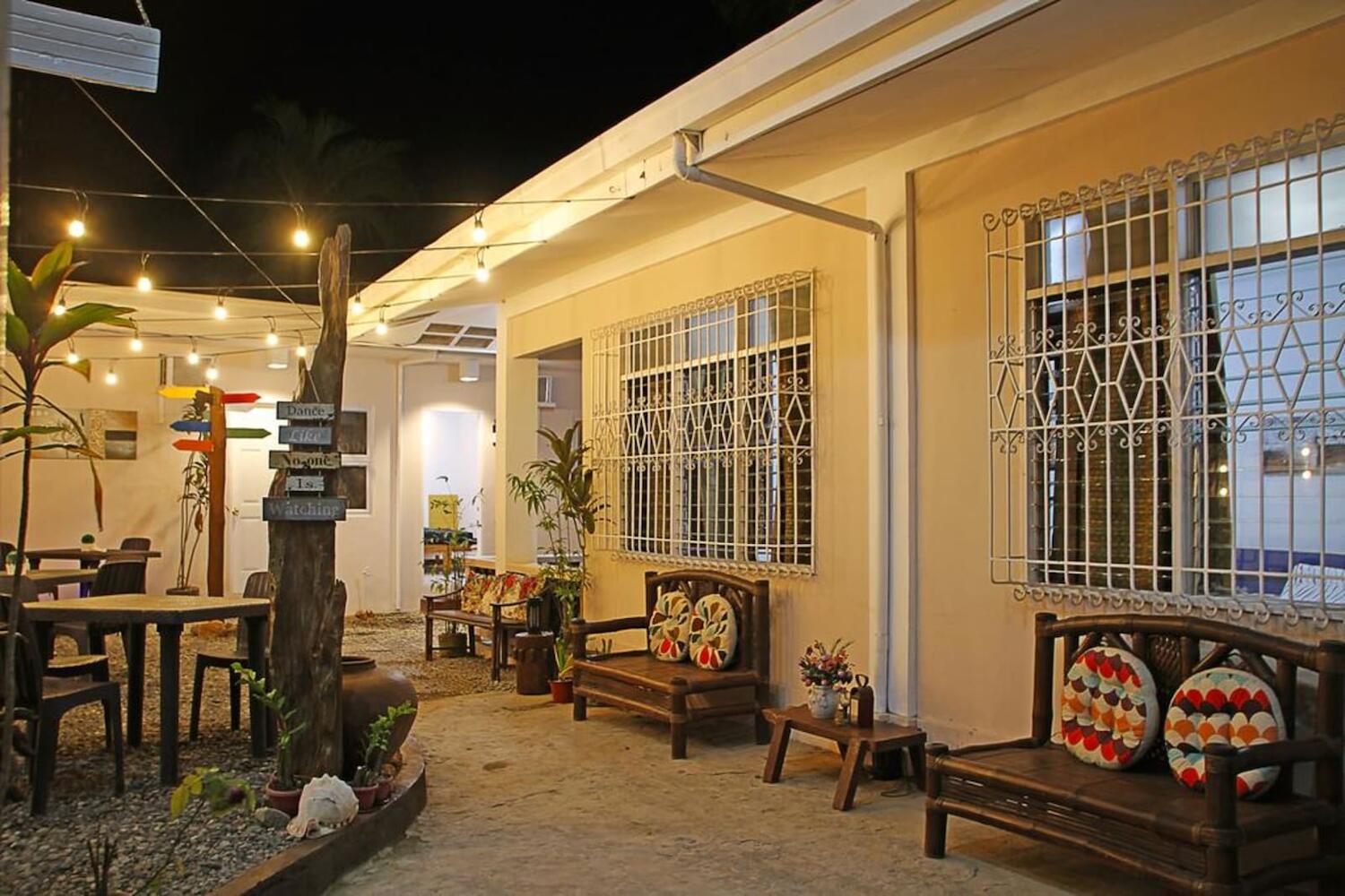 Prim Guest House, Coron