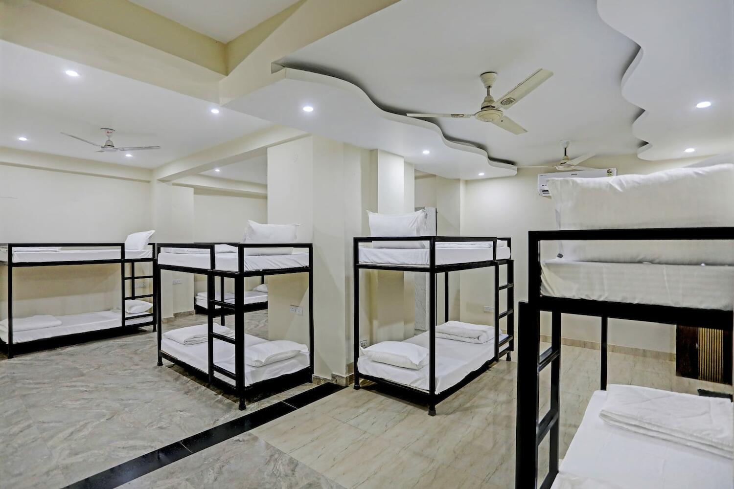 Hostel S B Guest House, New Delhi