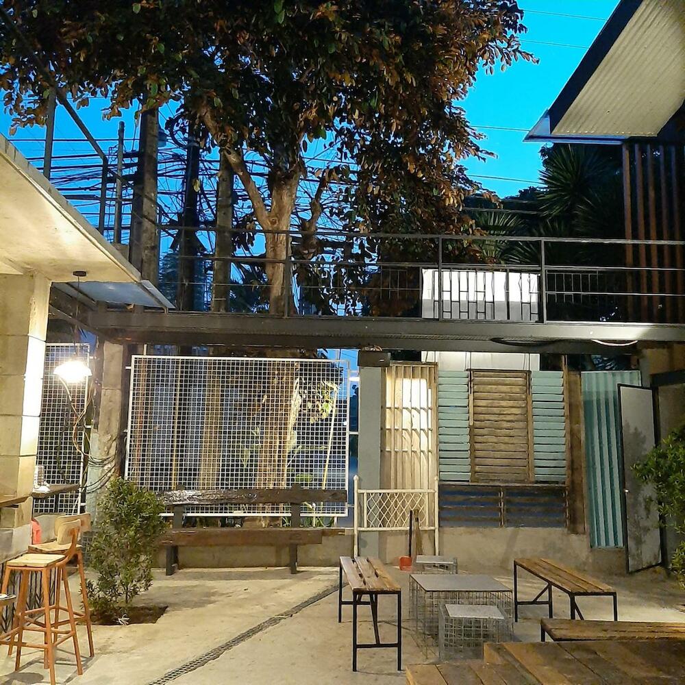 The Flying Fish Hostel, Cebu City