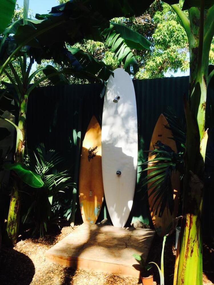 Coral Reef Surf Hostel & Camp, Tamarindo