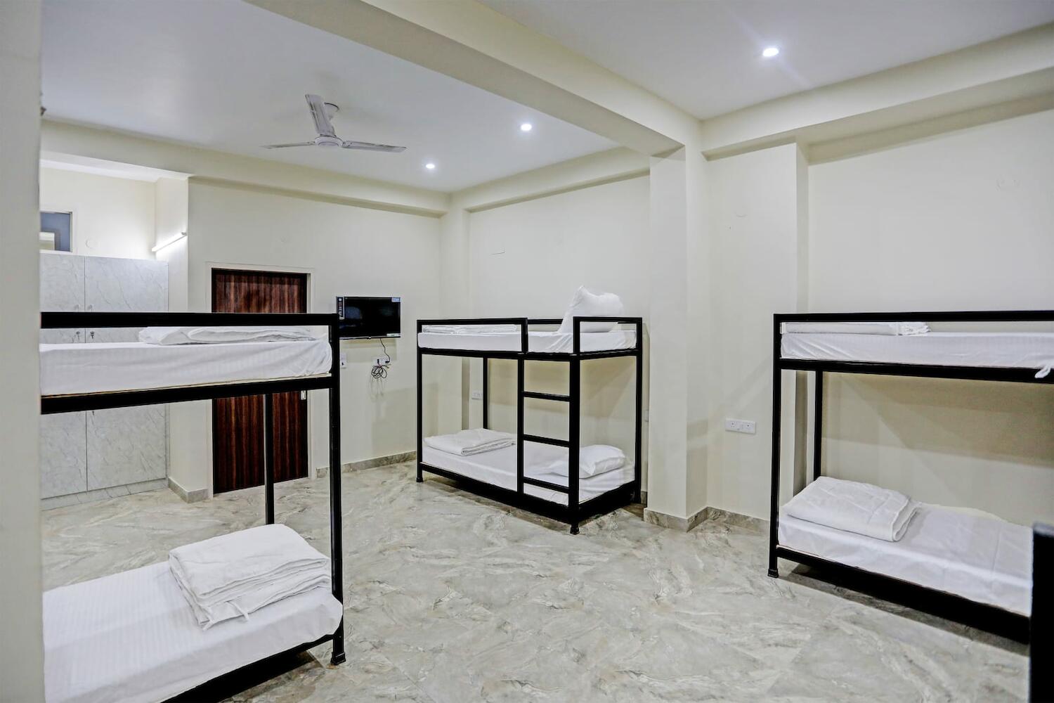 Hostel S B Guest House, New Delhi