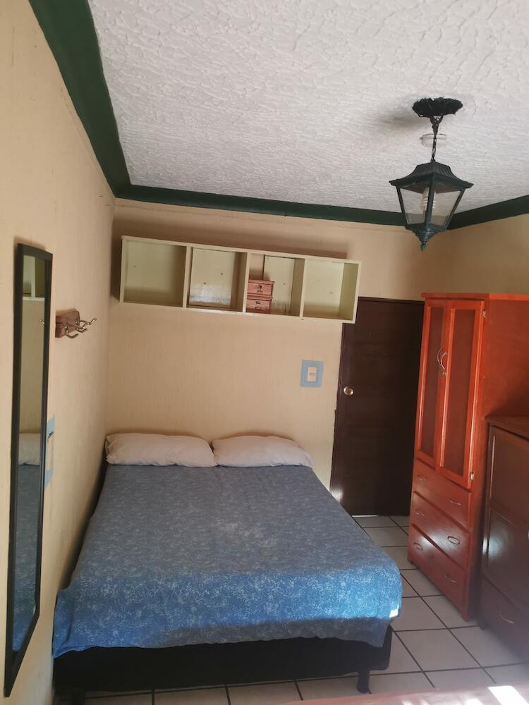 Hostal Guadalajara, Guadalajara