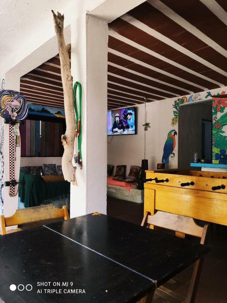 Raizes Surf & Bar Hostel, Búzios