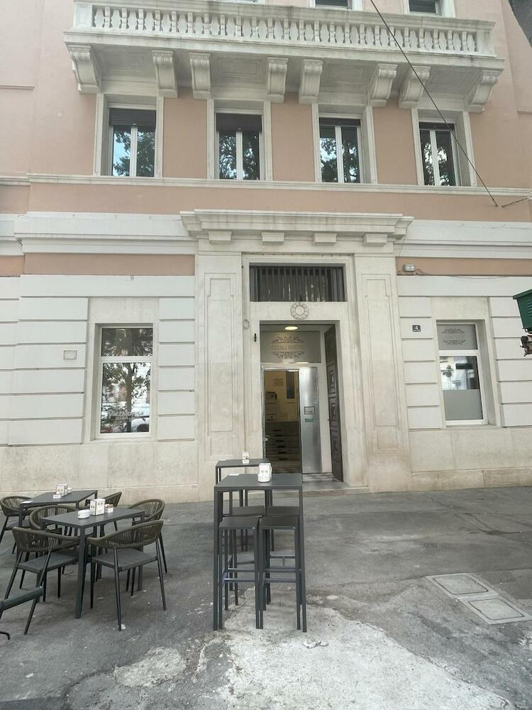 Casali Hostel, Trieste