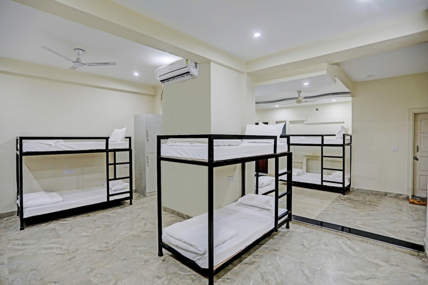 Hostel S B Guest House, New Delhi