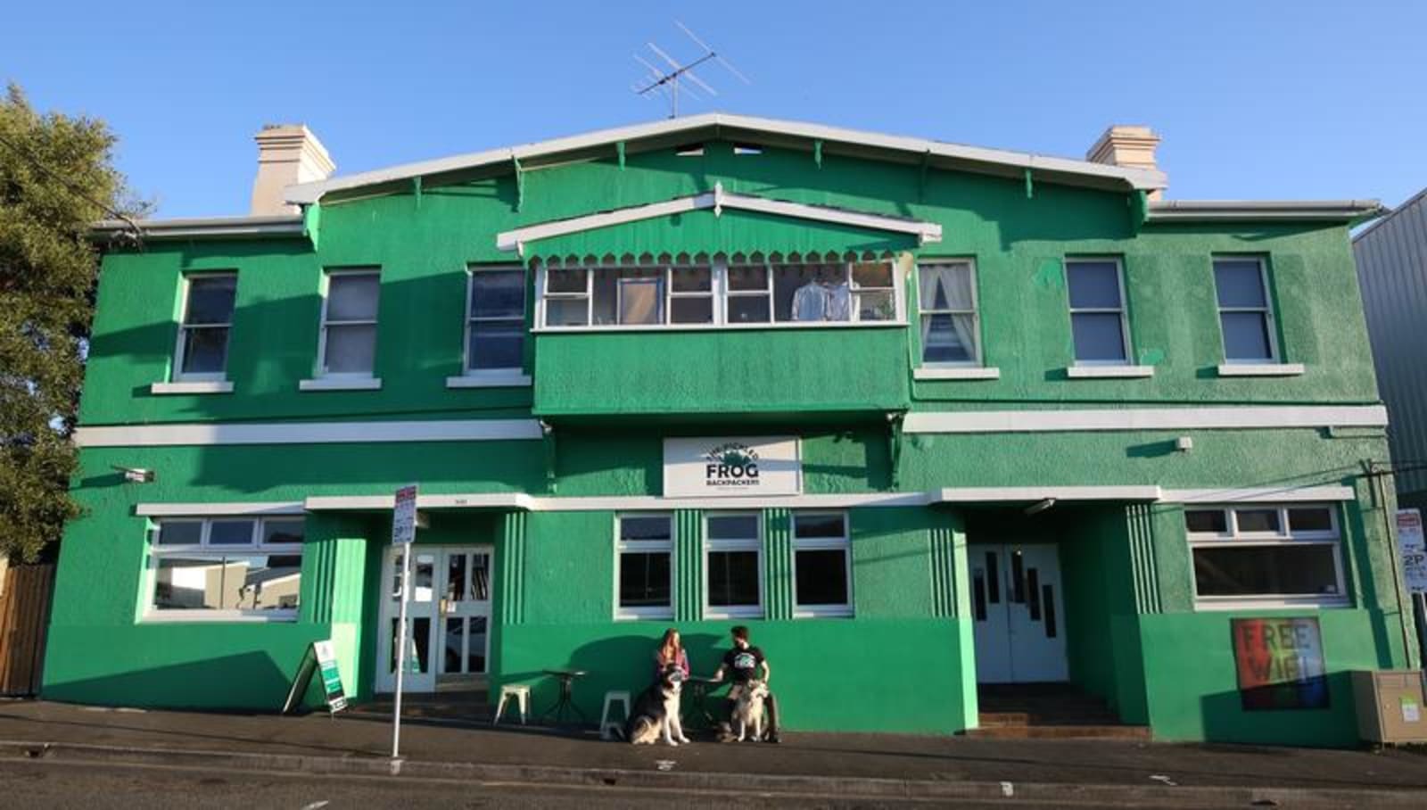 Pickled Frog Backpackers, Hobart