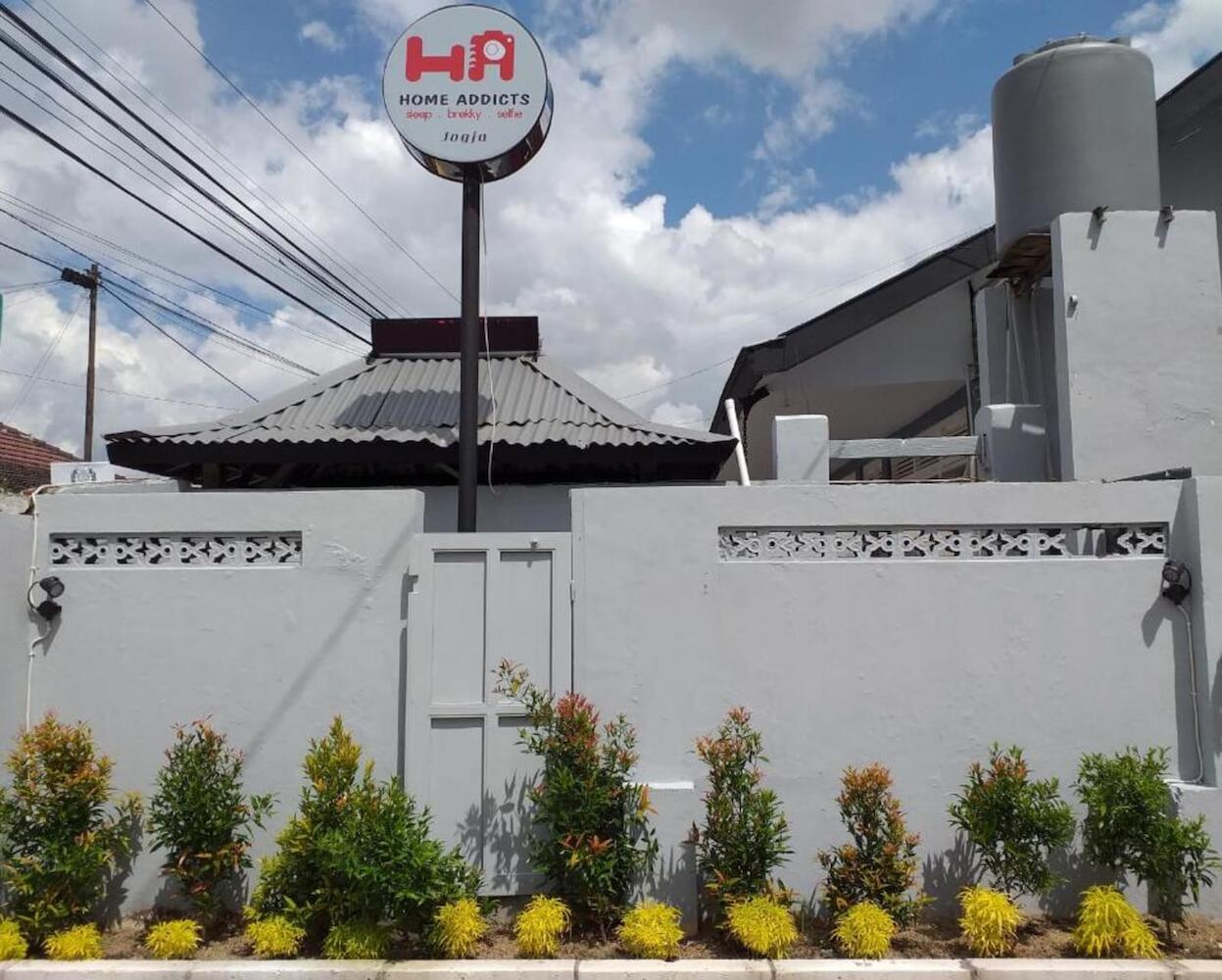 Home Addicts Hostel, Yogyakarta