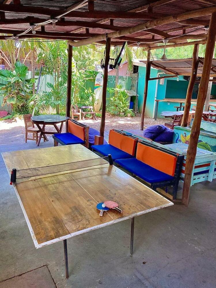 Coral Reef Surf Hostel & Camp, Tamarindo