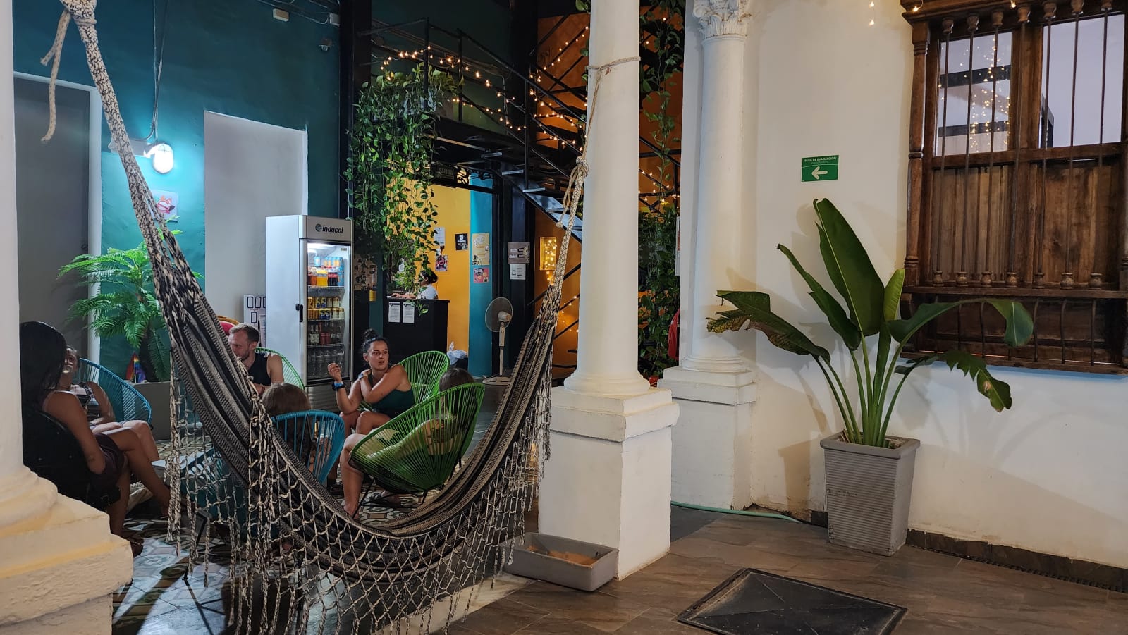 Mr. Baboon Hostel, Santa Marta