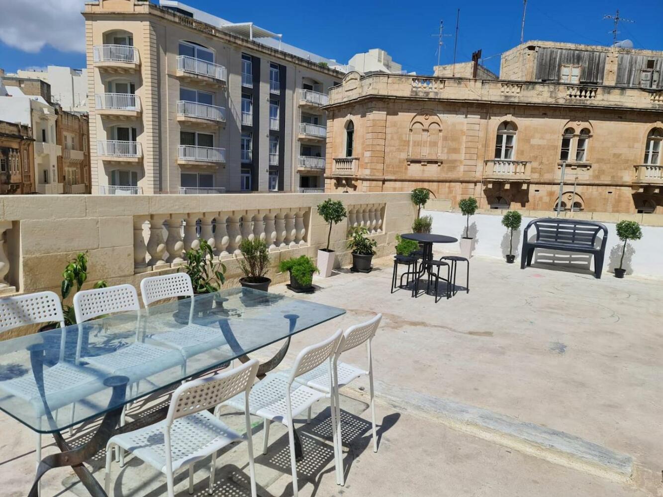 Hostel On, Sliema