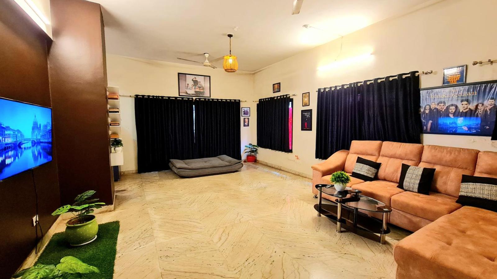 Rostel Backpackers Hostel, Pune