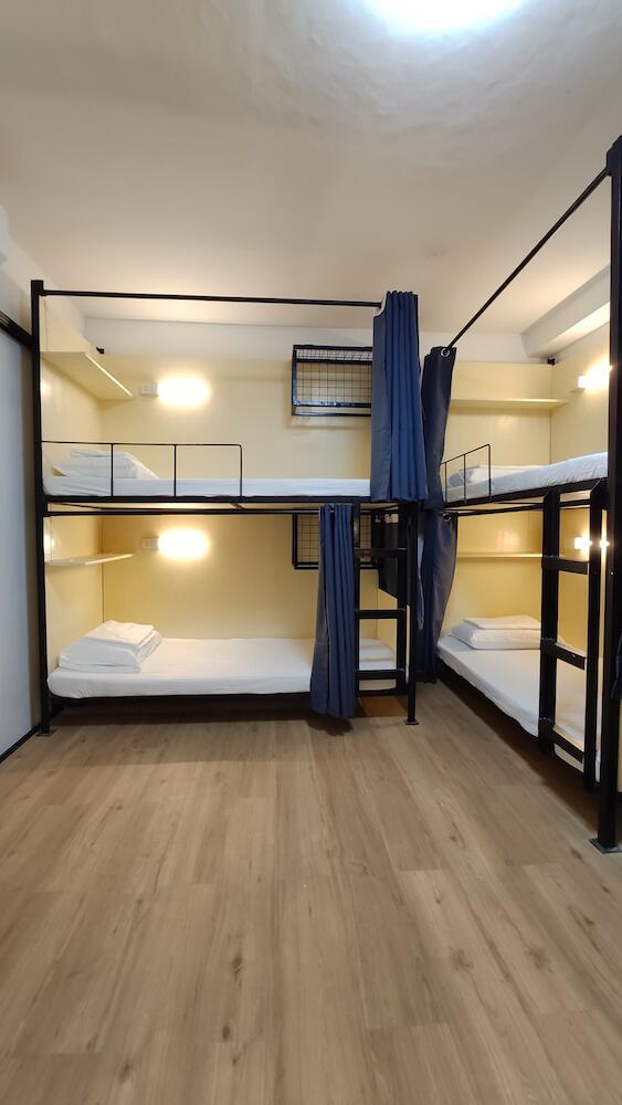 Nomad's Hub - Best Value Co-living Hostel, Cebu City