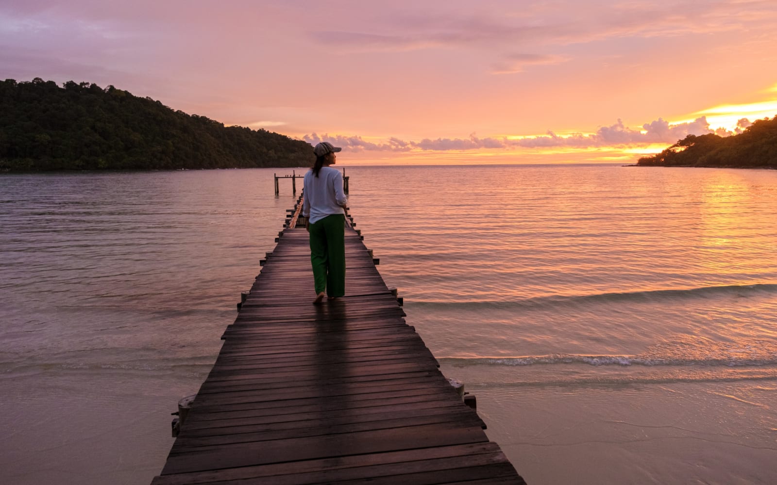 Mad Monkey, Koh Rong