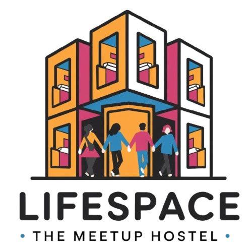 Lifespace- Spacious Hostel in a Luxurious Villa, Pune