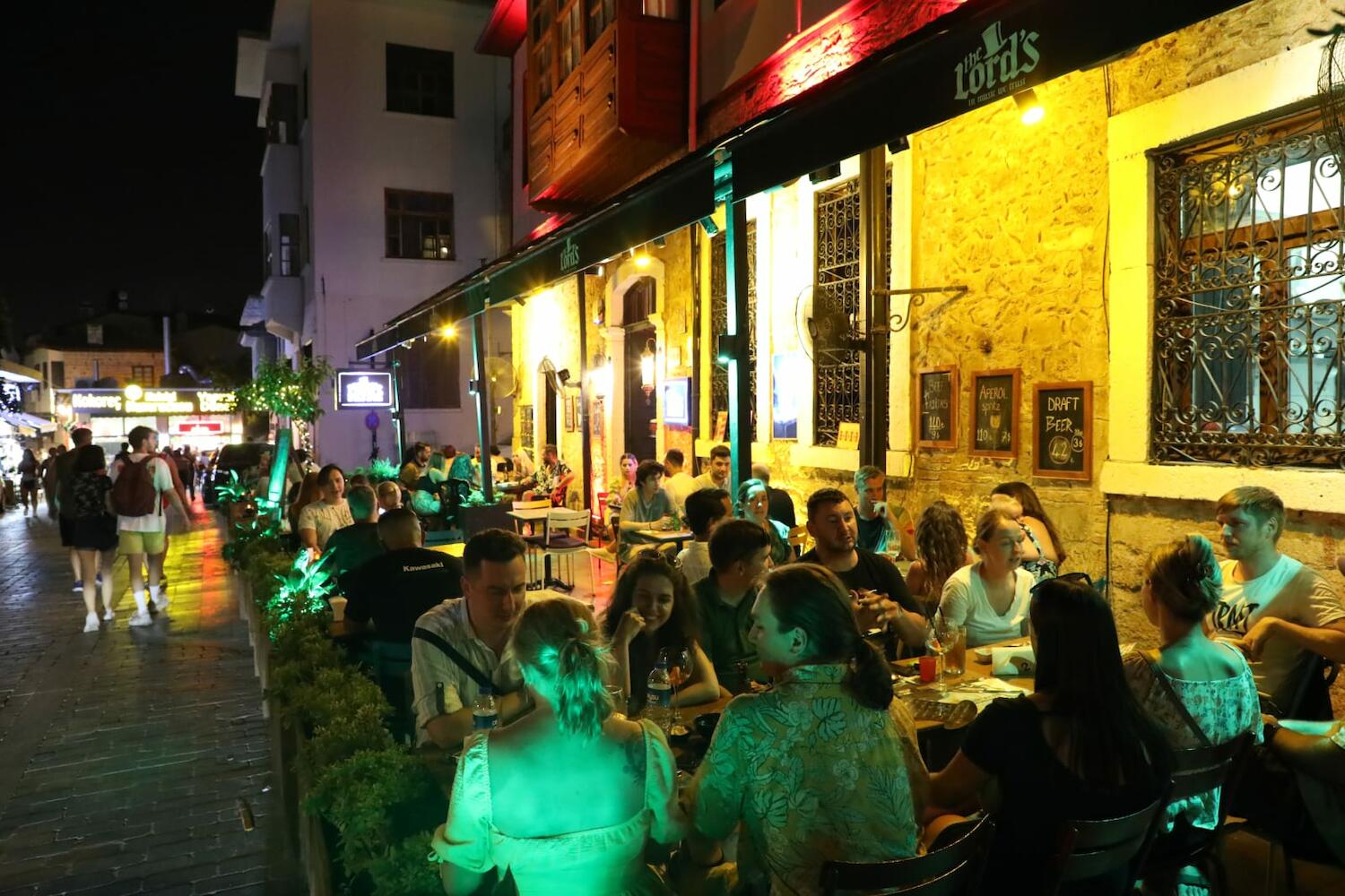 Lords Hostel & Pub, Antalya