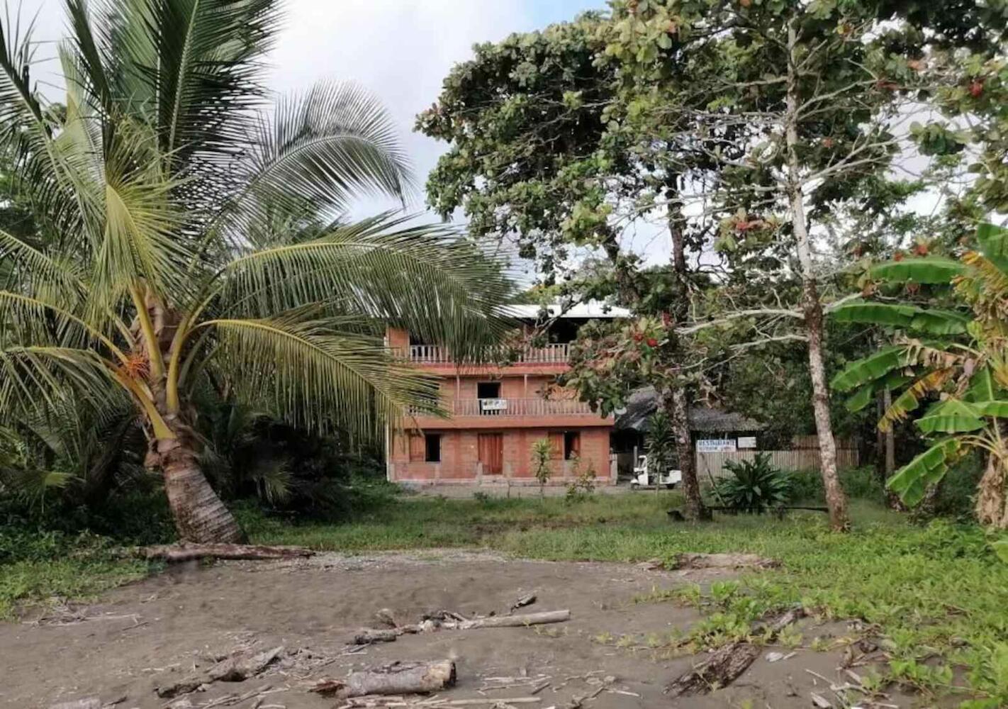 Destino Del Pacífico, Bahia Solano