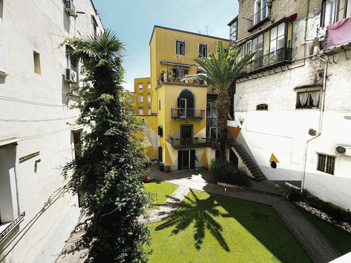 La Controra Hostel, Naples