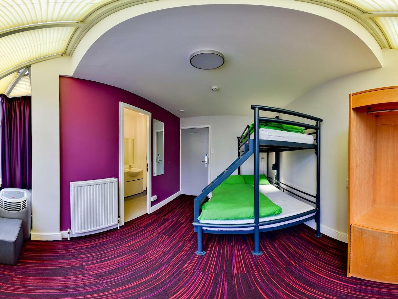 YHA London Thameside Hostel, London