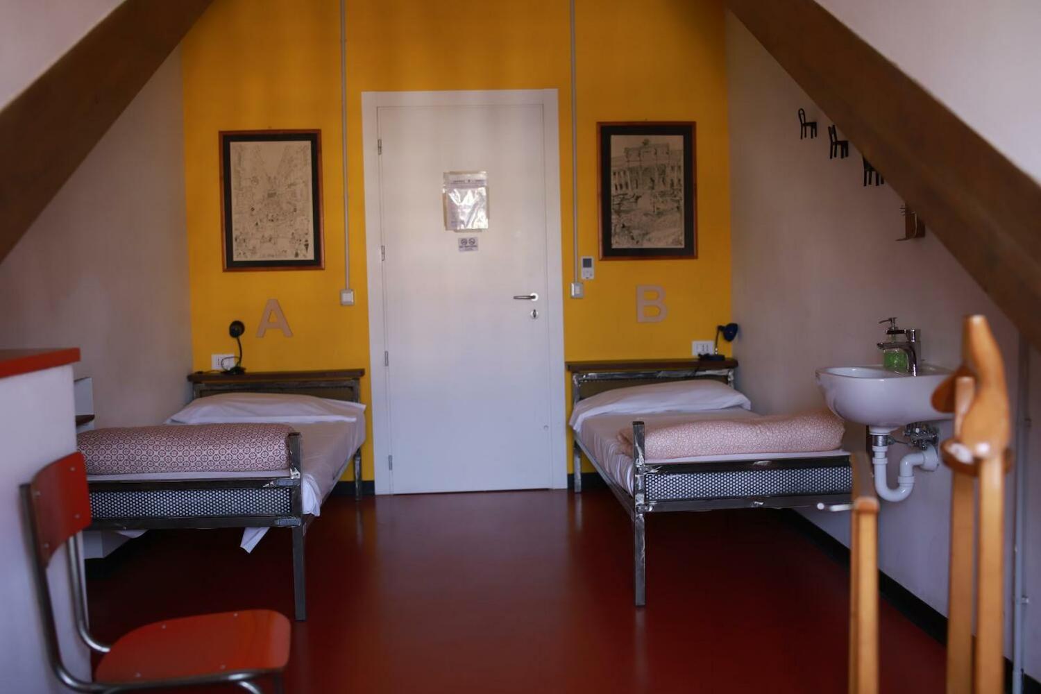 Attic Hostel Torino, Turin