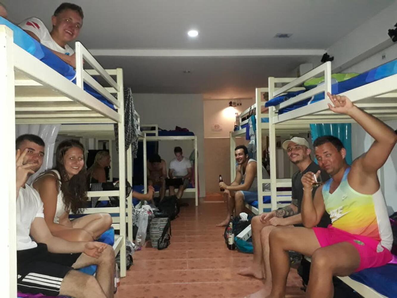 Hangover Hostel, Ko Phi Phi