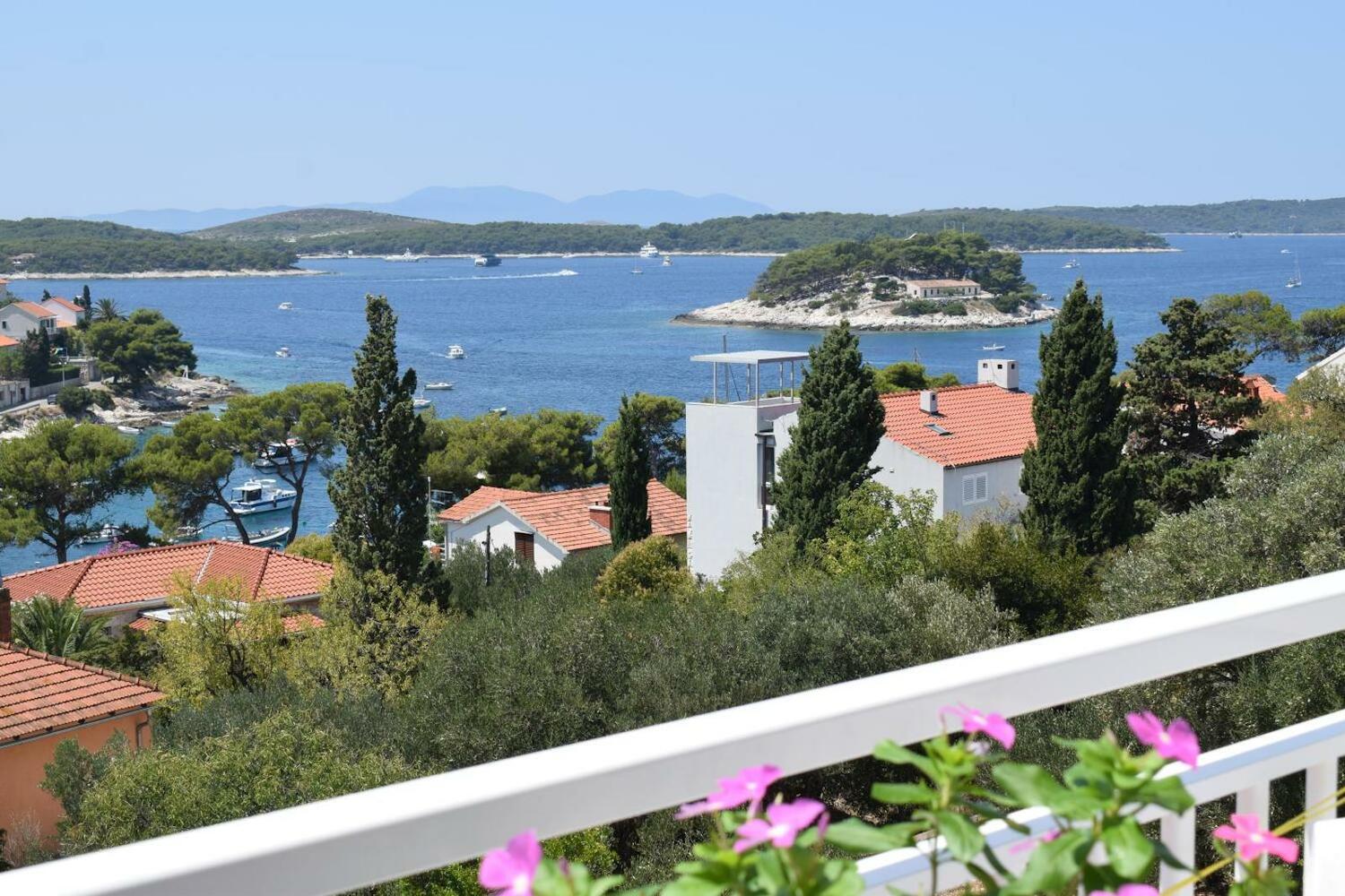 Hostel Villa Zorana, Hvar Island