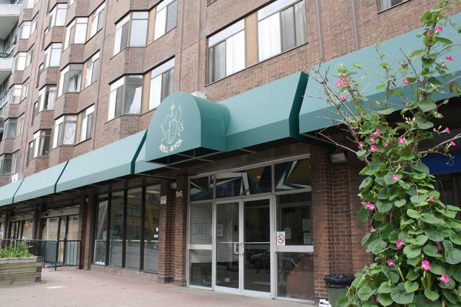 Neill-Wycik Backpackers Hotel, Toronto