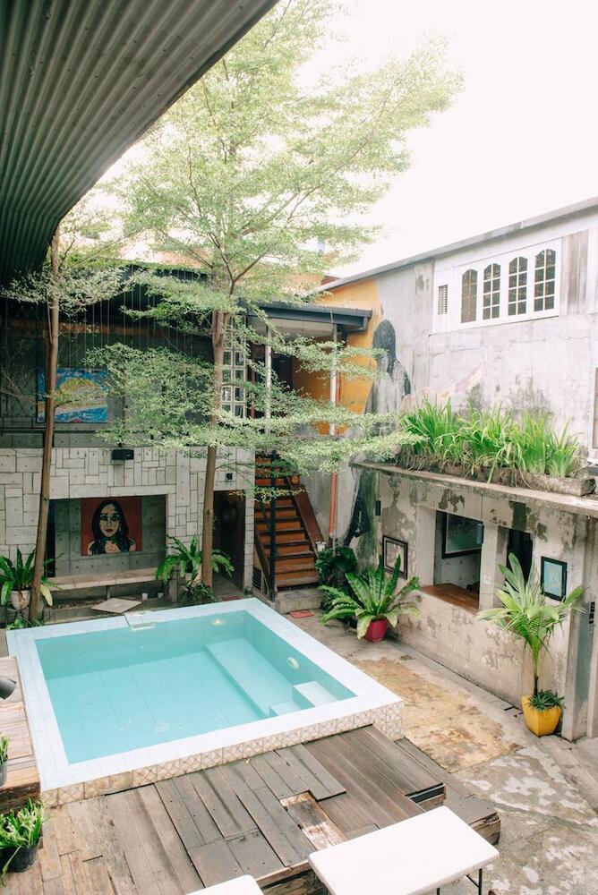 The Flying Fish Hostel, Cebu City