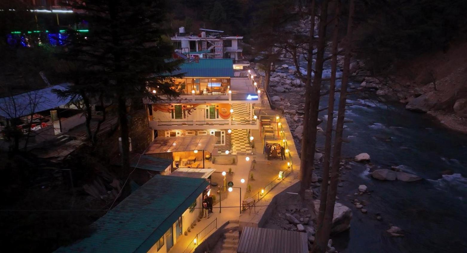 Where to stay in Kasol on a budget