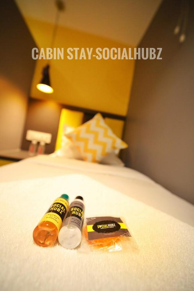 Cabin Stay-social Hubz, Mumbai