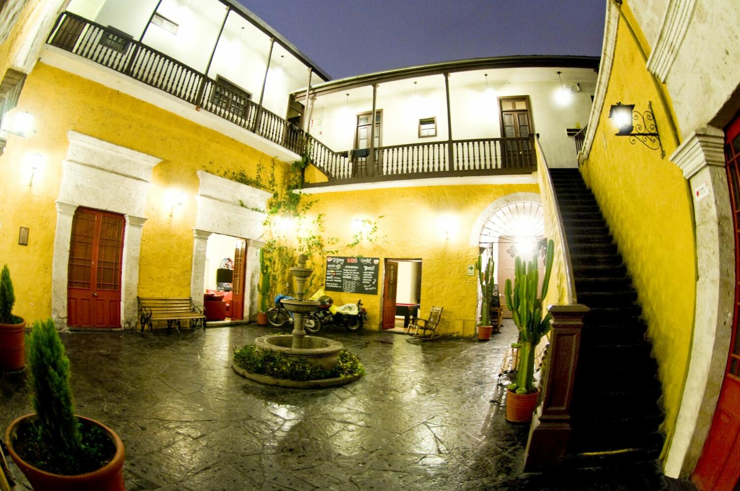 Flying Dog Hostel, Arequipa