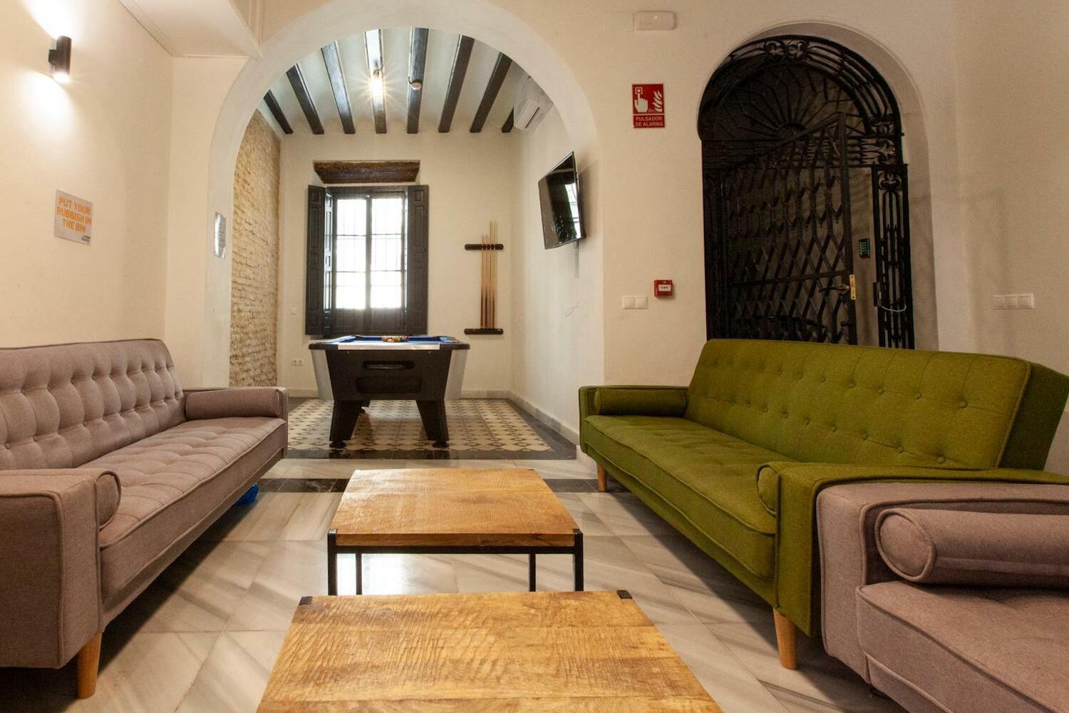 Ibarra Hostel, Seville