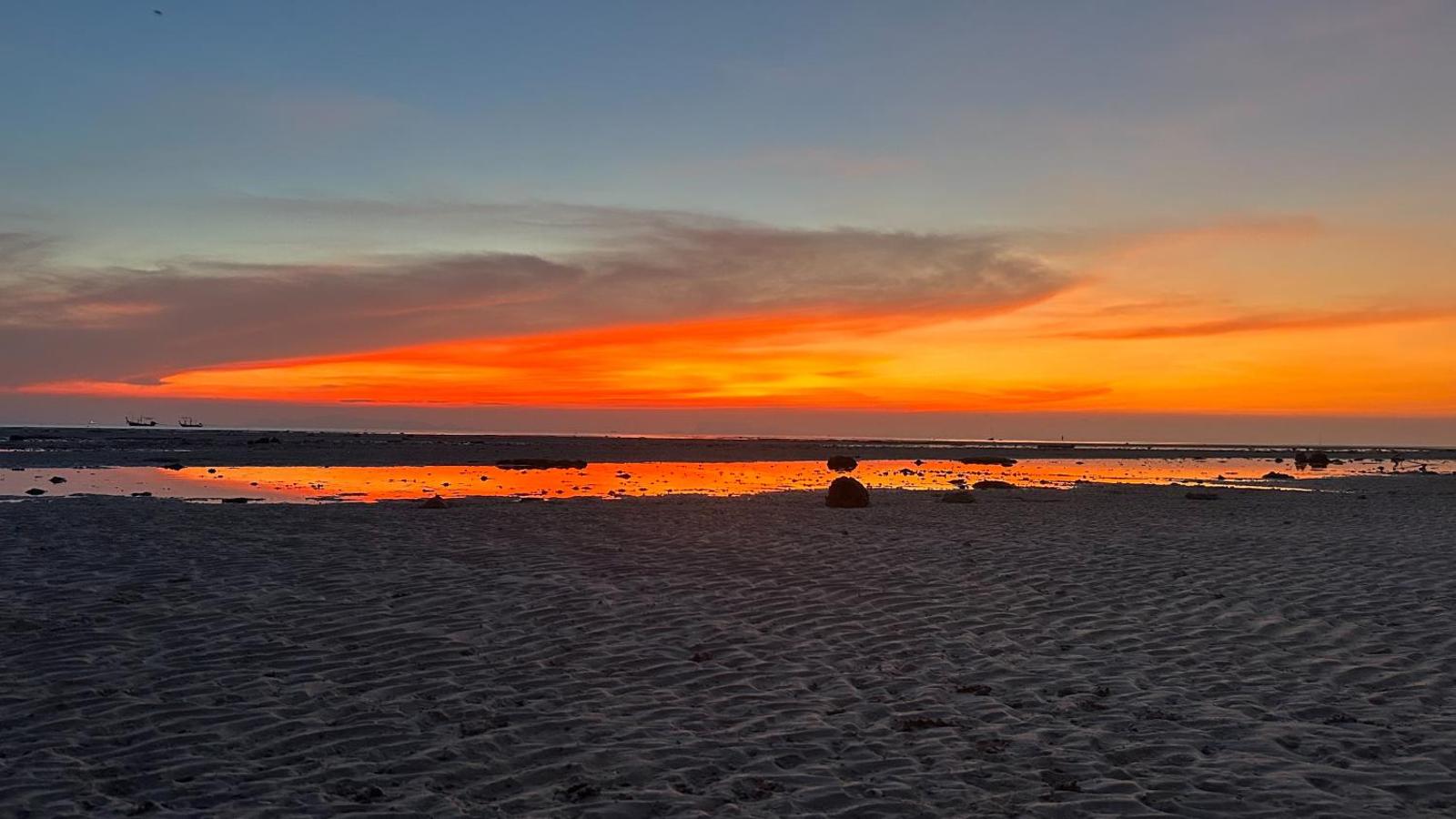 The Dreamcatcher Hostel Nathon SamuiSunset, Koh Samui