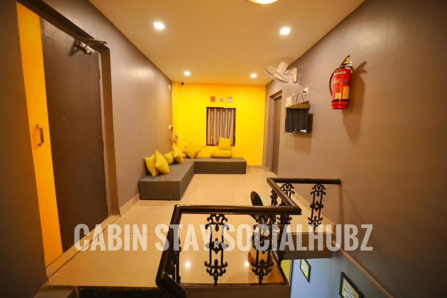 Cabin Stay-social Hubz, Mumbai