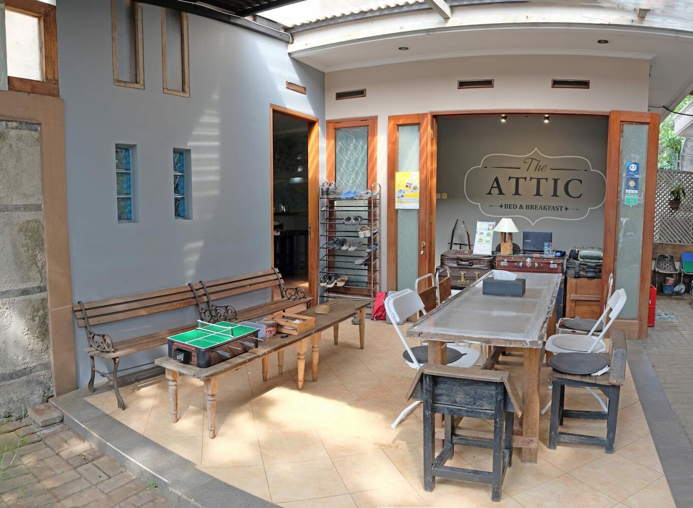 The Attic Bed & Breakfast, Bandung