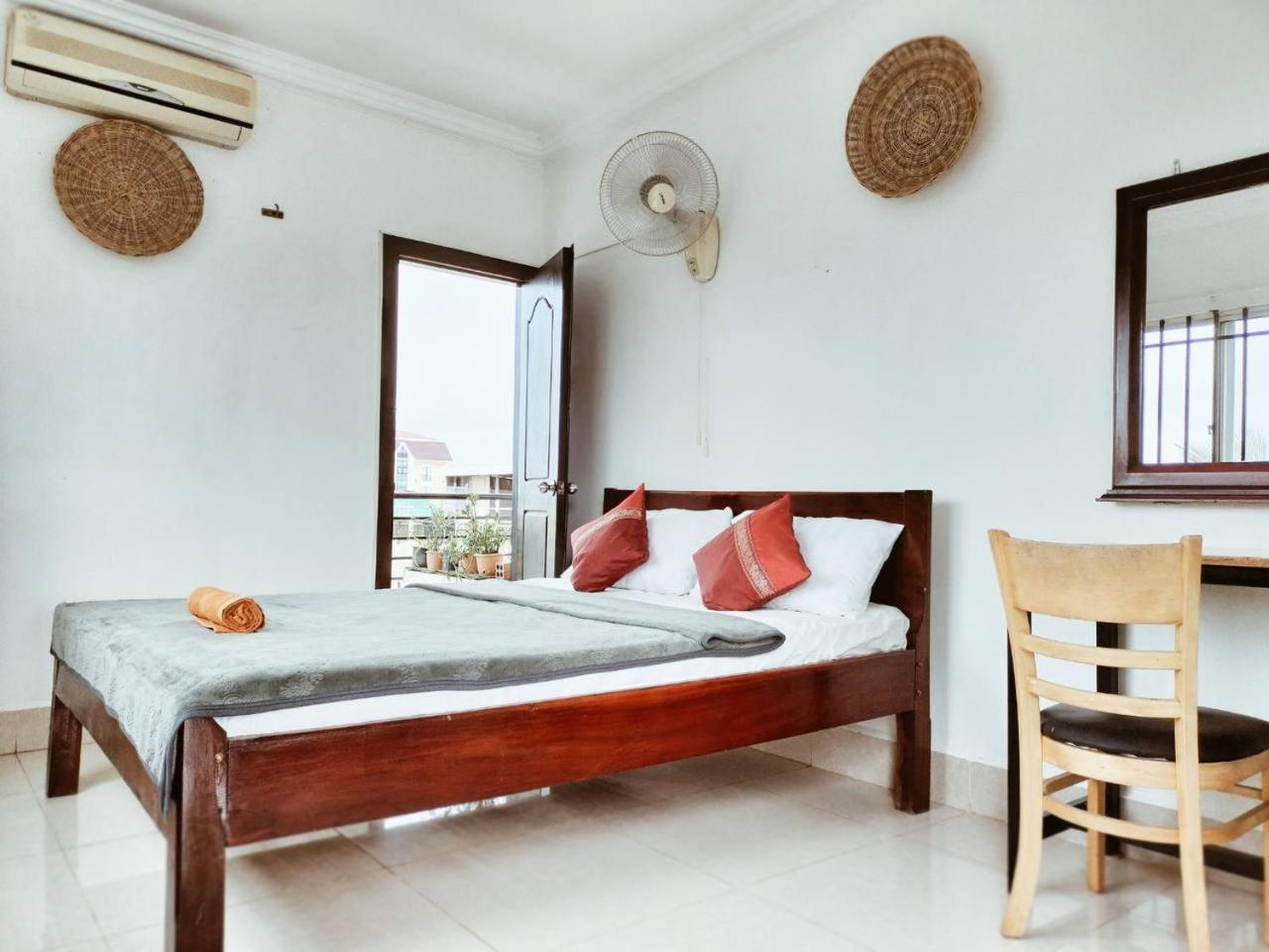 Bed & Bedzzz Boutique Hostel, Siem Reap