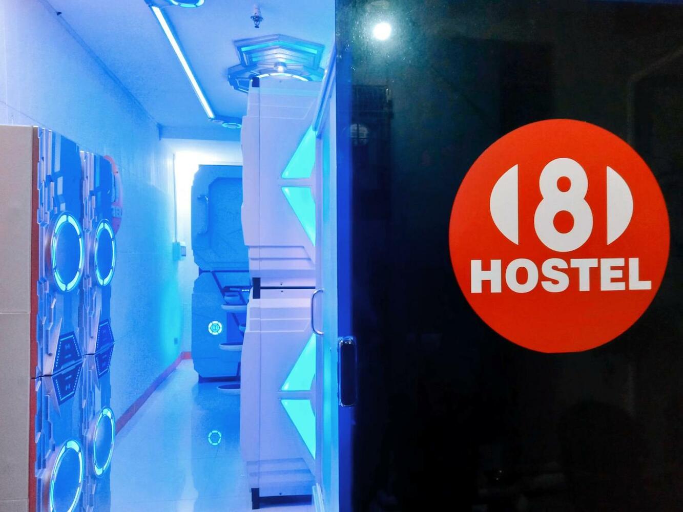 8Hostel, Manila