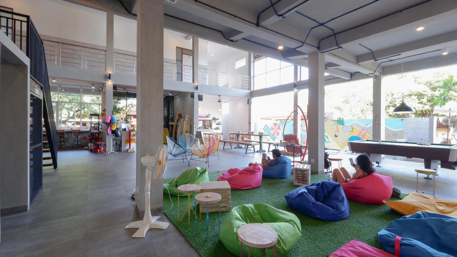 Beach Hut Hostel, Kuta Bali