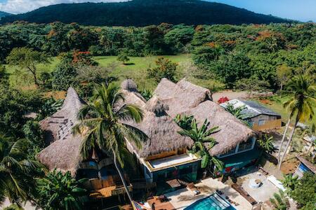 Ganesh Hostel & Bungalows, El Valle