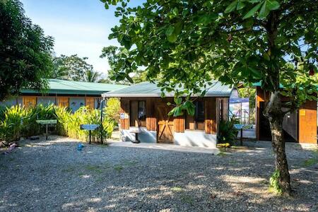 Karandi Hostel, Uvita