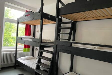 Instant Sleep Backpacker Hostel