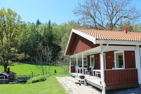 Fårgården Åsebol Vandrahem, Gårdsjö