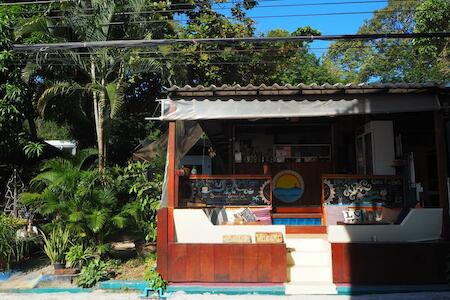 Sundaze Samet - Bar & Hostel, Ko Samet