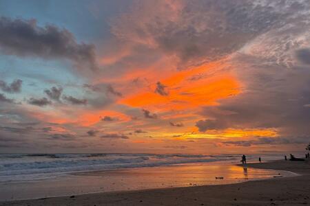 Eros' Beach House, Santa Teresa Beach