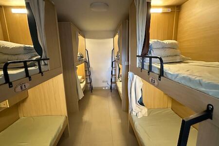 太空舱青年寓舍深圳岗厦店 Shenzhen Space Capsule Youth Hostel Gangxia Store, Shenzhen