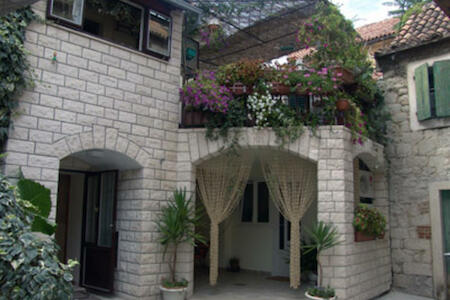 Mediterranean House Hostel