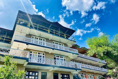 Lilly Inn & Cafe, Manali