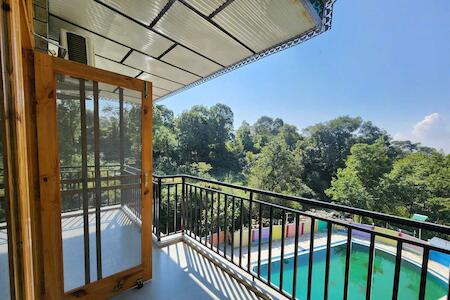 River View Villa, Bir