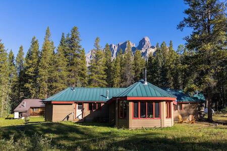 HI - Castle Mountain Hostel, Banff National Park